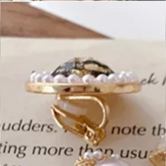 Clip On Round Gold Flakes Pearl Detailed Earrings - Picture 3 of 3